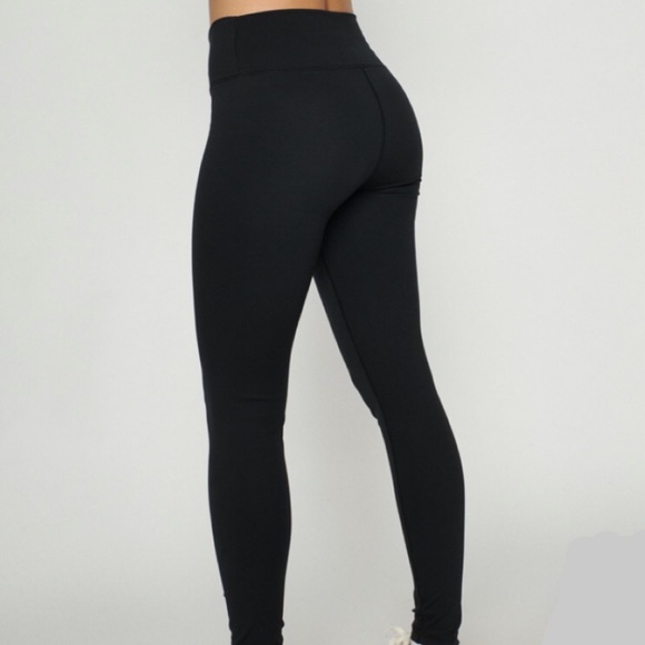 3/$30 • Garage Ultra High Rise Legging - Picture 3 of 5